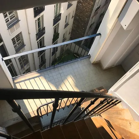 Petite Attique - Avec Vue Sur La Tour Eiffel Appartamento Parigi